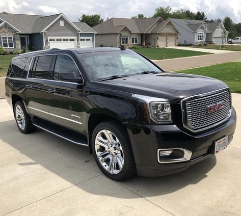 Gmc Yukon Denali Interior, Chevy Z71, Denali Truck, Yukon Xl Denali, Terrain Denali, Gmc Yukon Denali, Yukon Denali, Custom Cars Paint, Dream Vehicles