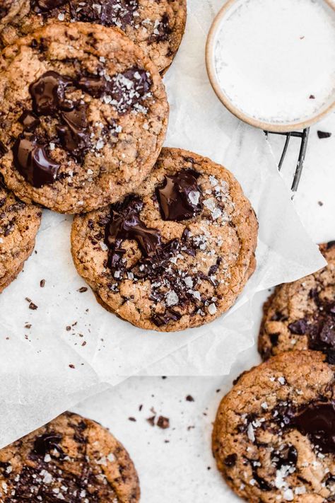 Tahini Chocolate Chip Cookies, Tahini Chocolate, Tahini Cookies, Healthy Chocolate Chip Cookies, Healthy Chocolate Chip, Vegan Chocolate Chip Cookies, Cookies Vegan, Chocolate Chunk Cookies, Gluten Free Treats