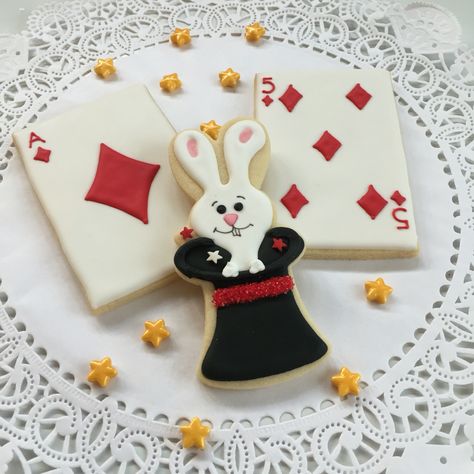 Magic trick cookies Magic Birthday Party, Magic Birthday, Cookies Decoradas, Magic Show, Home Bakery, Magic Tricks, Believe In Magic, Daily Bread, Sugar Cookies Decorated