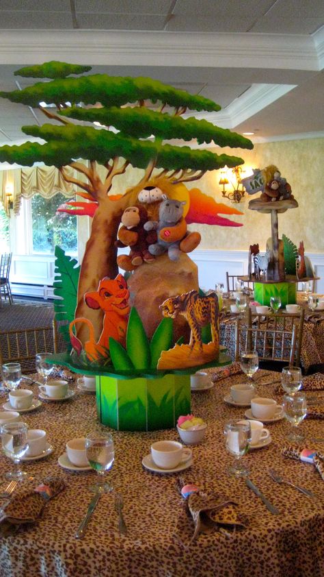 Fiesta Lion King First Birthday, Lion King Baby Shower Ideas, Lion King Party Decorations, Disney Centerpieces, First Birthday Centerpieces, Lion King Birthday Party Ideas, Lion King Theme, Lion Baby Shower, Lion King Party