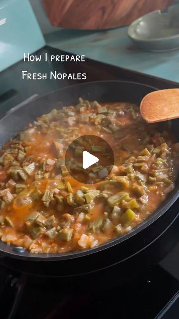 Nopal Recipes, Nopales Recipes Mexican, Nopales Recipes, How To Cook Nopales, Nopalitos Recipe, Easy Tomato Salsa, Nopales Recipe, Mexican Market, Salsa Recipes