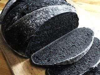 Dutch Oven BLACK Bread : 6 Steps (with Pictures) - Instructables Charcoal Bread Recipe, Vampiric Wedding, Gothic Baking, Charcoal Recipes, Dutch Oven Table, Goth Food, Black Foods, Charcoal Bread, Open Faced Sandwiches