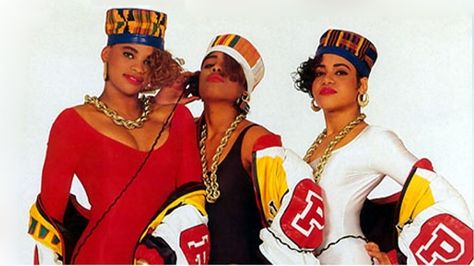 1980-2008 Costume for Men and Women. Kente cloth became extremely popular in the 80’s as a tribute to African-American heritage. Here Salt-N-Pepa wear kente cloth kufis on their album cover. This trend was the result of Public Enemy’s song “Black Is Back." Hip Hop Workout, 90s Fashion For Women, Salt N Peppa, Salt N Pepa, Beauty And The Beat, 90s Fashion Women, Goth Outfit, Hip Hop Party, Workout Songs