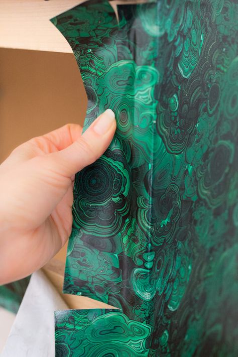 Table Diy Ideas, Entryway Table Diy, Malachite Decor, Wallpaper Tutorial, Malm Ikea, Malachite Wallpaper, Headboard Tutorial, Bed Makeover, Ikea Malm Dresser