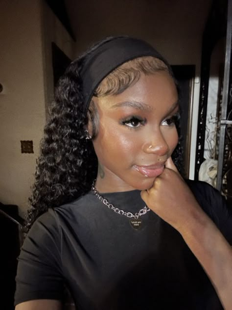 Headband Wig Curly, Curl Hair With Headband, Headband Wig Hairstyles, Flat Iron Hairstyles, Iron Hairstyles, Edges Ideas, Jewelry Matching, Snapchat Selfies, Natural Hair Growth Tips