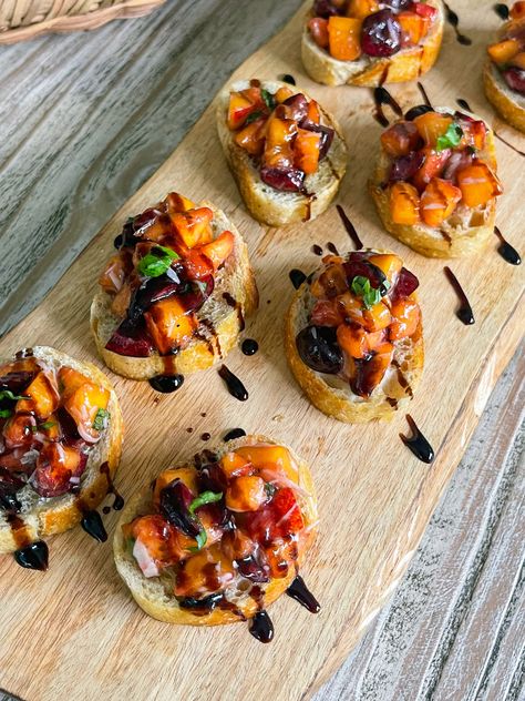 Peach and Cherry Crostini Recipe with Peaches, Dark Cherries, Basil, Olive Oil, Honey, Parmesan and Balsamic Glaze on a Toasted Baguette Peach And Cherry Bruschetta, Cherry Crostini, Peach Appetizer, Lake Recipes, Toasted Baguette, Summer Appetizer, Wine Club, Eat Seasonal, Grilled Peaches