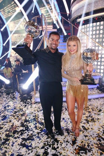 Whitney Carson, Alfonso Ribeiro, Jonathan Bennett, Laurie Hernandez, Witney Carson, Mark Ballas, Cheryl Burke, Bindi Irwin, Sadie Robertson