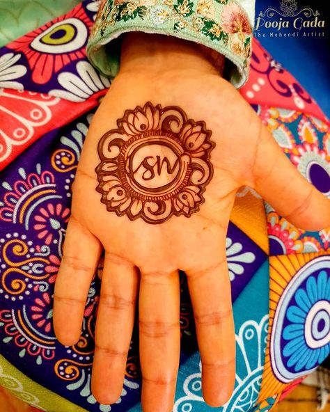 Easy Mehndi For Groom For First Karva Chauth - ShaadiWish Mehendi With Initials, Initial Mehendi Designs, Initial Mehndi Designs, Mehndi For Groom, Boys Mehndi Design, Karwa Chauth Mehndi, Tatto Boys, Indian Mehndi, Simple Mehendi Designs