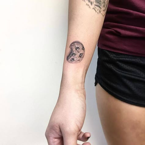 Cookie Tattoo, Monster Tattoo, Food Tattoos, Ancient Tattoo, Single Needle Tattoo, Writing Tattoos, Temporary Tattoo Designs, Little Tattoos, Anime Tattoos