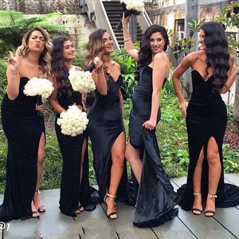 Top 10 Velvet Bridesmaid Dresses For Winter Weddings! | Pimenta de Açúcar Black Bridesmaid Dresses Long, Cheap Long Bridesmaid Dresses, Black Bridesmaid Dress, Black Bridesmaid, Fall Bridesmaid Dresses, Mermaid Bridesmaid, Bridesmaid Dresses Strapless, Velvet Bridesmaid Dresses, Black Bridesmaids