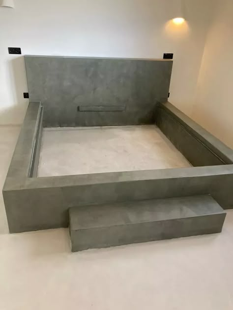 Cement Bed Design, Concrete Beds, Cement Bed, Concrete Bed, Concrete Bedroom, Diy Bed Frame Easy, Concrete Home Decor, Built In Sofa, Home Door Design