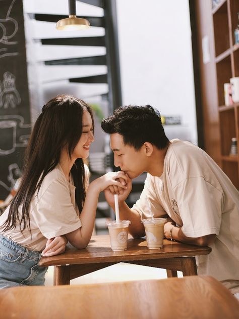 Cafe Prenup Ideas, Prewedding Cafe, Korean Coffee Shop, Korean Coffee, Cute Engagement Photos, Reference Photos, Shoot Ideas, Art Reference Photos, Couple Posing