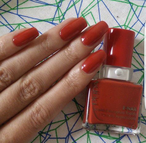 Deep Coral Nails, Dark Coral Nails, Coral Nails Ideas, Coral Red Nails, Salmon Nails, Coral Nail, Hippie Makeup, Coral Nail Polish, Coral Nails