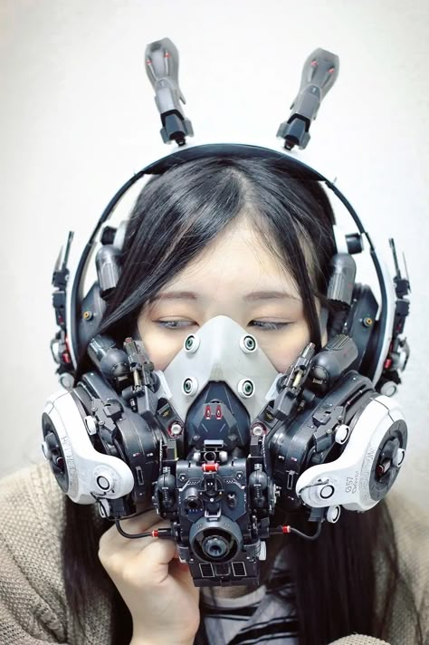 Japanese Artist Hiroto Ikeuchi Cyberpunk Designs Will Blow Your Mind Cyberpunk Mask, Cyberpunk Aesthetic, Cyberpunk Fashion, Futuristic Fashion, Futurism, Burning Man, Art References, Cyberpunk, Headphones