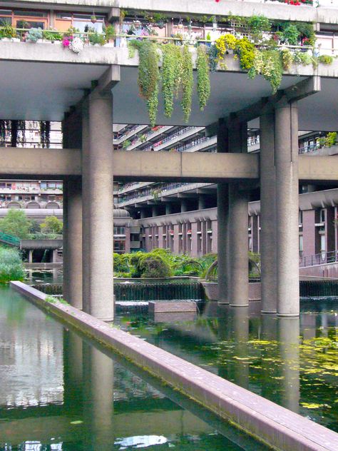 The Barbican / Quite idyllic! Have we as learned anything from the Barbican? Where my parents lived before I was born. Location Design, The Barbican, Brutalism Architecture, Concrete Architecture, Urban Music, London Architecture, Desk Ideas, Brutalist Architecture, Parking Garage