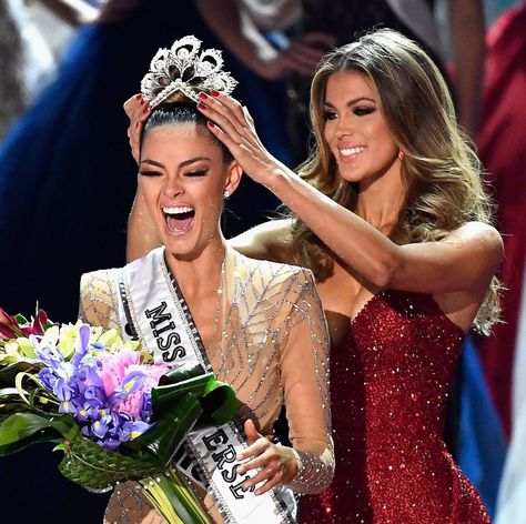 Congratulations to Demi-Leigh Nel Peters! Ishika Core, Demi Tebow, Universe Costume, Miss Universe 2017, Miss South Africa, Demi Leigh Nel Peters, Miss Colombia, Thalia Grace, Gigi Hadid Outfits