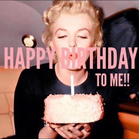 Happy Birthday Marilyn Monroe, Marylin Monroe Birthday, Happy Birthday Gorgeous Woman, Happy Bday Aesthetic, Aesthetic Happy Birthday, Marilyn Monroe Birthday, Woman Celebrity, Birthday Gorgeous, Happy Birthday Gorgeous