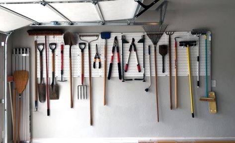 Pegboard Garage, Garage Organization Tips, Overhead Garage Storage, Metal Pegboard, Pegboard Organization, Diy Organizer, Shed Organization, Garage Storage Systems, Garage Organize