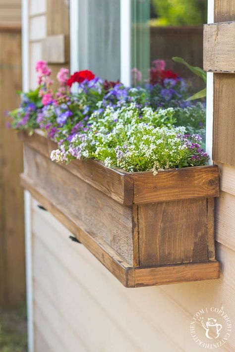 Looking to dress up a plain exterior window? It doesn't get any cheaper, easier, or more flexible than this plan for a DIY Window Box and Shutters! Diy Window Box Planter, Window Shutters Diy, Diy Window Box, Cedar Window Boxes, Window Shutters Exterior, Window Boxes Diy, Planter Box Plans, Cottage Windows, Exterior Window