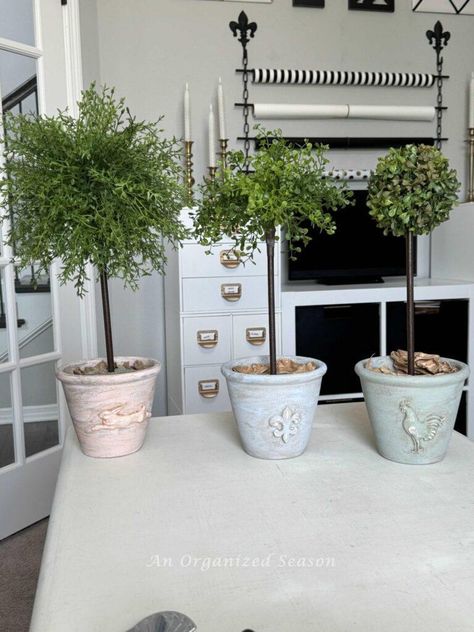 Would you love to have plants in your home but don't want the hassle of watering and pruning? A faux topiary is the perfect solution! Indoor Topiary, Faux Topiary, Topiary Diy, Green Spray Paint, Boxwood Topiary, Topiary Trees, Floral Tape, Pretty Plants, Jute Twine