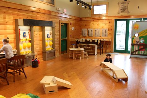 CuriousCity: Pop-Up Children's Museum Opens in Peabody Children’s Museum, Boston With Kids, Things To Do In Boston, To Do In Boston, Kids Things To Do, Lake Winnipesaukee, Boston Things To Do, Lake Time, Casual Restaurants