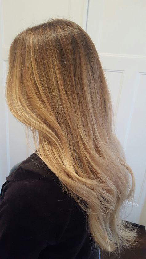 Balyage Blonde, Babylights Hair, Haircut Selfie, Photo Hijab, Balayage Hairstyles, Ombre Hair Blonde, Caramel Blonde, Balayage Blonde, Cute Hairstyle