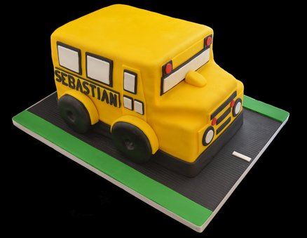 School Bus Cake - by The SweetBerry @ CakesDecor.com - cake decorating website Cocomelon Bus, School Bus Cake, School Cakes, School Bus Party, Bus Cake, Cake Yellow, Yellow School Bus, School Cake, 2 Birthday Cake