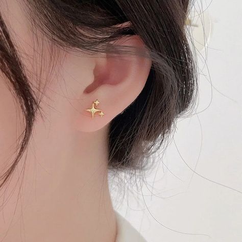 Multi Star Stud Earring, Dainty Star Earrings, Gold Star Stud Earrings, Multiple Star Earrings, Star Jewelry, Tiny Star Earrings - Etsy Cute Korean Accessories, Starry Jewelry, Stud Designs Gold, Star Earrings Aesthetic, Star Jewelry Aesthetic, Stud Earrings Aesthetic, Minimal Gold Earrings, Subtle Earrings, Ear Piercing Earrings