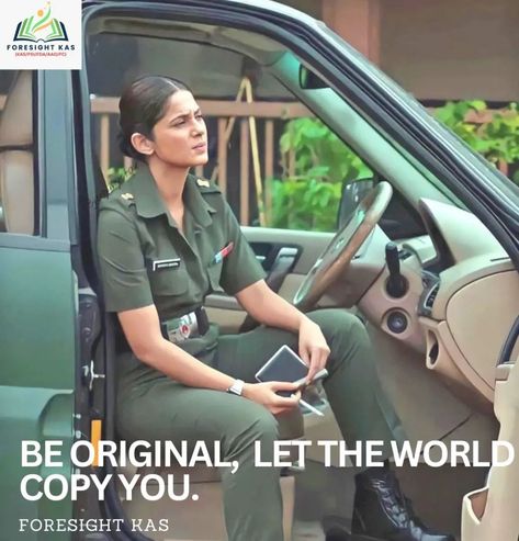 "Strong, determined, and always original. Let the world follow your lead. 💪 #BeOriginal #Leadership #ForesightKAS #Inspiration #StayStrong" Zoya Bepanah, Indian Army Special Forces, Indian Army Quotes, National Defence Academy, Army Dress, Army Look, Army Images, Army Couple, Mother Pictures