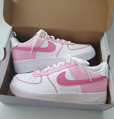 Zapatillas Nike Air Force, Nike Shoes Women Fashion, Nike Fashion Shoes, Preppy Shoes, Pretty Shoes Sneakers, All Nike Shoes, Nike Air Shoes, Cute Nike Shoes, Cute Sneakers