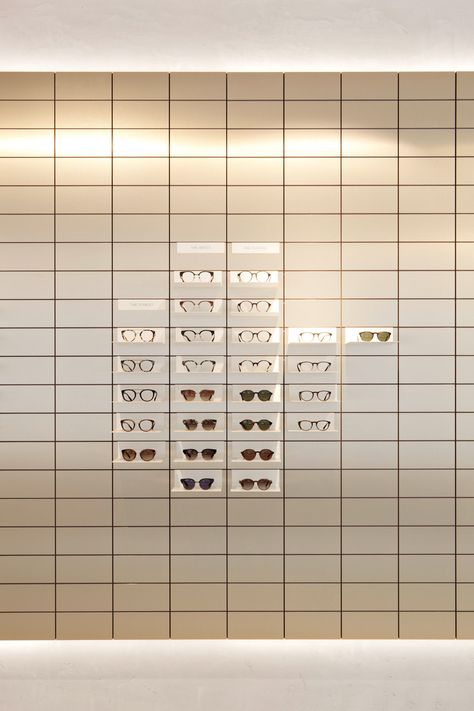 Viu eyewear creates gallery-like space for its Vienna flagship store Eyewear Shop Design, Eyewear Retail, Eyewear Store Design, Eyewear Display, Eyeglass Stores, Retail Inspiration, Optical Shop, Eyewear Shop, Retail Store Design