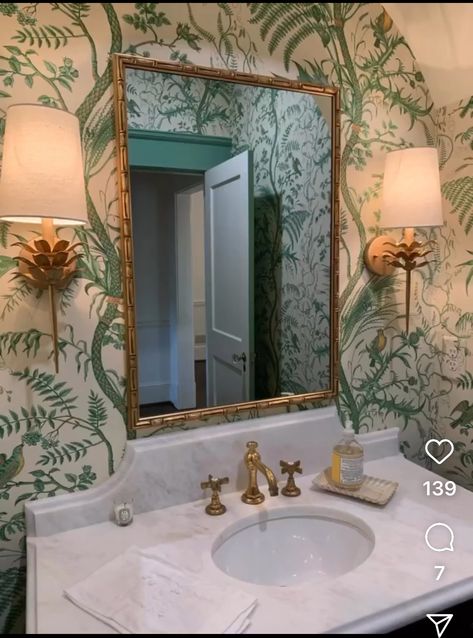 Traditional Powder Bath, Bathroom Accesorios, Modern Tropical Bathroom, Marble Backsplash Bathroom, Colorful Powder Room, Powder Room Mirror, Condo Bathroom, Powder Room Wallpaper, Anna French