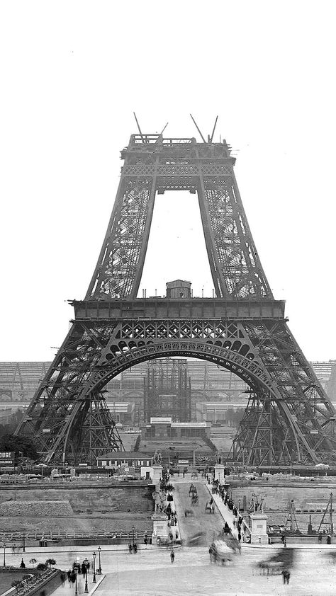 Gustave Eiffel, Paris Tour Eiffel, Cafe Society, Late Middle Ages, Old Paris, French Models, Paris Design, Champs Elysees, Vintage Paris