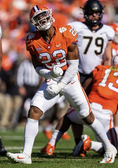 Clemson linebacker Trenton Simpson celebrates after making a sack against Wake Forest. 11/20/2021. Outside Linebacker Drip, Linebacker Drip, Drip Ideas, Football Swag, Nfl Wallpaper, Collage Football, Football Drip, Football Pics, Nfl Football Pictures