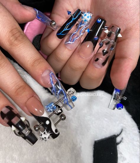 Hand painted grunge l nails studded with matching piercings Punk Rock Nails Grunge, Grunge Nails Acrylic 90s, Grunge Y2k Nails, Rock Nails Grunge, Egirl Nails, Trash Nails, Pierced Nails, Grunge Nail Art, Rave Nails