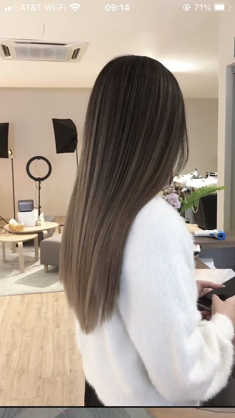 Light Brown Ombre Hair, Ash Brown Hair Balayage, Light Brown Ombre, Dark Brown Hair Balayage, Balayage Straight Hair, Sombre Hair, Brown Straight Hair, Black Hair Balayage, Brown Ombre Hair