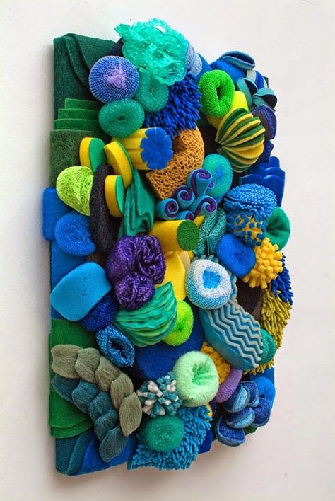 Fantastic Coral Reef Sculptures Made out of Household Objects…ok, this is just fun for a laundry room... Found Objects Art, Recycling Art, Coral Reef Art, Household Objects, Under The Sea Party, Albufeira, Stamping Ideas, Recycled Art, Rubber Stamping