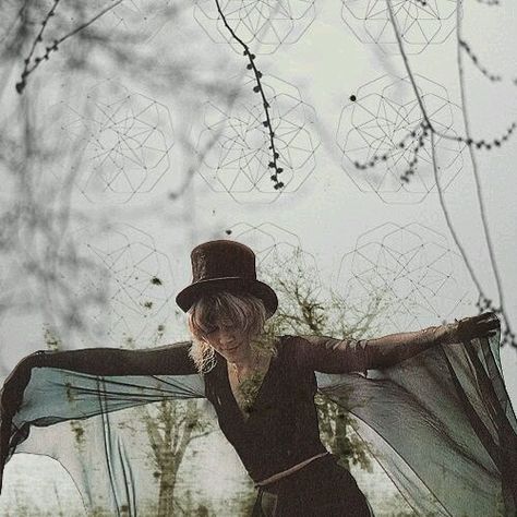 Noomi Rapace, Stevie Nicks Style, Stephanie Lynn, Lindsey Buckingham, Gold Dust Woman, Stevie Nicks Fleetwood Mac, Birthday Wallpaper, Woman In Black, Florence Welch