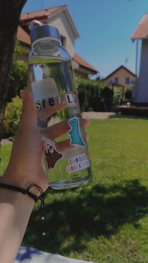 Water Bottle Decorating Ideas, Unrealistic Dreams, Water Bottle With Stickers, Water Bottle Decoration, Empty Water Bottle, Clear Water Bottle, Fall Stickers, Bottle Diy, Cute Water Bottles