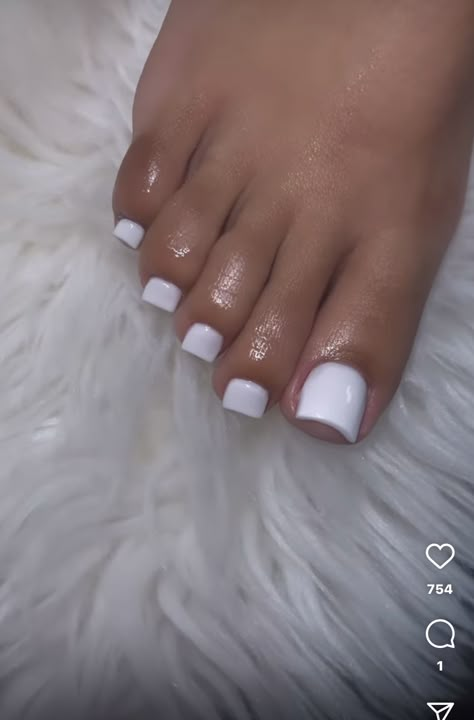 White Toe Design, Acrylic White Toes, All White Acrylics, White Toes Acrylic Nails, Short Acrylic Toe Nails, White Toe Nails Design, White Gel Toes, White Pedicure Toenails, White Acrylic Toes