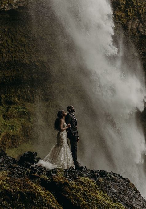 Water Engagement Photos, Cliffside Wedding, Blush Bridal Bouquet, Alaska Wedding, Forest Theme Wedding, Waterfall Wedding, Waterfall Pictures, Iceland Wedding, Wedding Painting