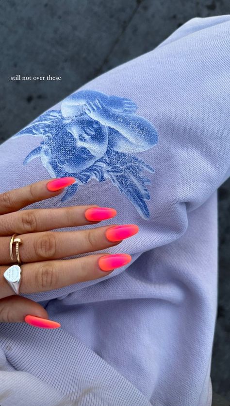 Simple Vibrant Nails, Summer2024 Nails, Nail Inspo Trendy 2024 Spring Almond, Summer Nail Designs 2024 Almond, Trendy Summer Nails 2024 Almond, Spring Summer Nails 2024 Trends, Hot Nails Trends 2024 Summer, Summer Nails2024, Summery Nails 2024