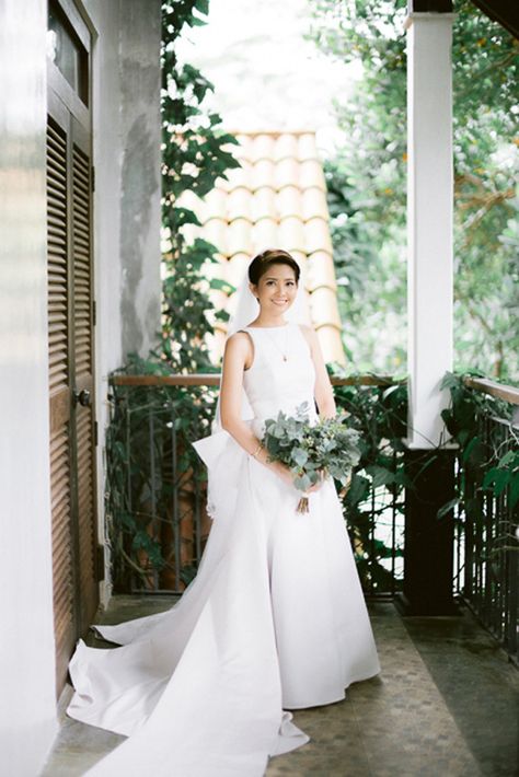 This Couple Opted for an Intimate and Minimalist Wedding in Tagaytay | https://brideandbreakfast.ph/2019/06/13/intimate-minimalist-tagaytay/ Plus Size Wedding Dress Minimal, Minimalist Intimate Wedding, Korean Minimalist Wedding Dress, Minimalist Wedding Dresses Spaghetti Strap, Wedding Theme Minimalist, Intimate Civil Wedding Ideas Philippines, Simple Minimalist Wedding Dress Reformation, Intimate Wedding Dress, Tagaytay Philippines