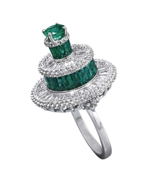 Jewelry Classic, Emerald Wedding Rings, Emerald Rings, Emerald Wedding, Colombian Emeralds, Bling Rings, Emerald Jewelry, Gems Jewelry, Diamond Jewellery