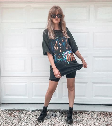 oversized tee, biker shorts, doc martens Biker Shorts And Oversized Shirt, Rock Tshirt Outfit, Combat Boot Outfits, Oversize Tshirt Outfits, Haunting Adeline, Outfit Oversize, Biker Shorts Outfit, Shirt Dress Outfit, Doc Marten