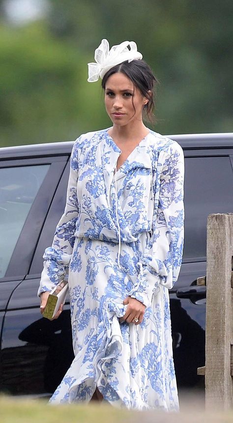 The Duke and Duchess of Sussex were attending the wedding of Celia McCorquodale 16 Jun 2018 Floral Maxi Dress Wedding, Princess Diana Niece, Estilo Meghan Markle, Meghan Markle Outfits, Spencer Family, Princess Meghan, Prins Harry, Prince Harry And Megan, Prinz Harry