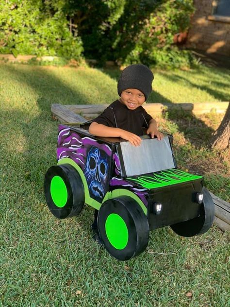 Grave Digger Costume Grave Digger Costume, Monster Truck Costume, Kindy 500, Digger Costume, Truck Costume, Monster Jam Birthday Party, Monster Jam Birthday, Cardboard Car, Grave Digger