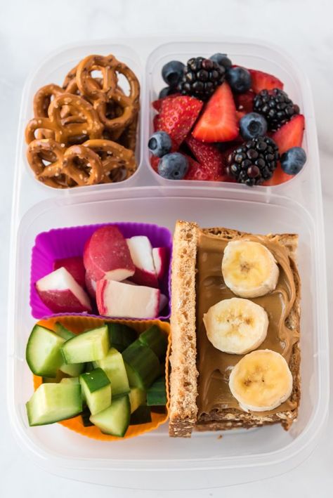 Gf Bento Boxes, Vegan Snack Box Ideas, Walking Meals, Vegan Snack Box, Charcuterie Lunch, Packed Food, Vegan Lunch Box, Banana Sandwich, Plant Based Lunch