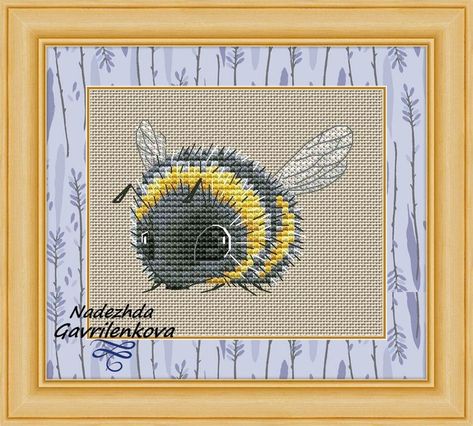 Cross stitch pattern "Bumblebee" in PDF Pattern information: Stitches: 41 W x 30 H Threads: DMC (12 solid colors + 1 blends of them) Size: 14 count - 7.5х5.5 cm - 3x2.2 inc. Types of stitches: Full stitches, half stitches, back stitches. Embroidery Room, Cross Stitch Ideas, Knitting Animals, Stitches Pattern, Trendy Knitting, Cross Stitch Boards, Stitch Ideas, Knitted Animals, Pattern Modern