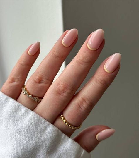 Pastel Yellow Is All the Rage This Spring Season - Katarina Van Derham Pale Yellow Nails Design, Pale Yellow Nails, Round Nail Designs, All Things Bright And Beautiful, Pastel Accessories, Yellow Nail Art, Yellow Nails Design, Latest Nail Trends, Glamour Nails